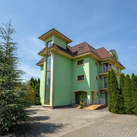 Pension Velky Meder***